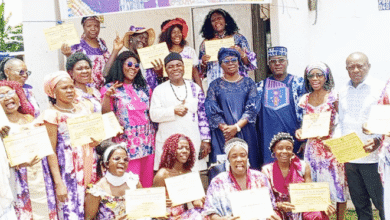 Kribi : 21 Couturières et Tailleurs Formés aux Secrets de la Teinture Artisanale.